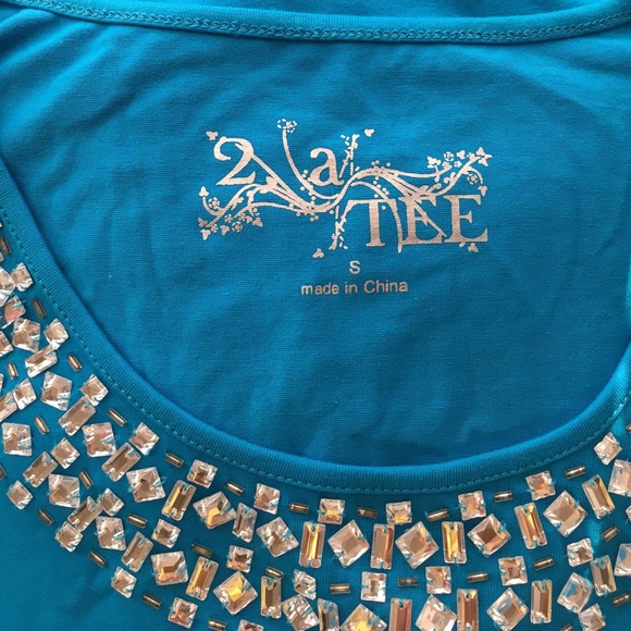 Blue Shirt with Embellishments around the neck S - Picture 3 of 3